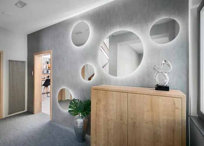 Emona - - Free Parking Laibach