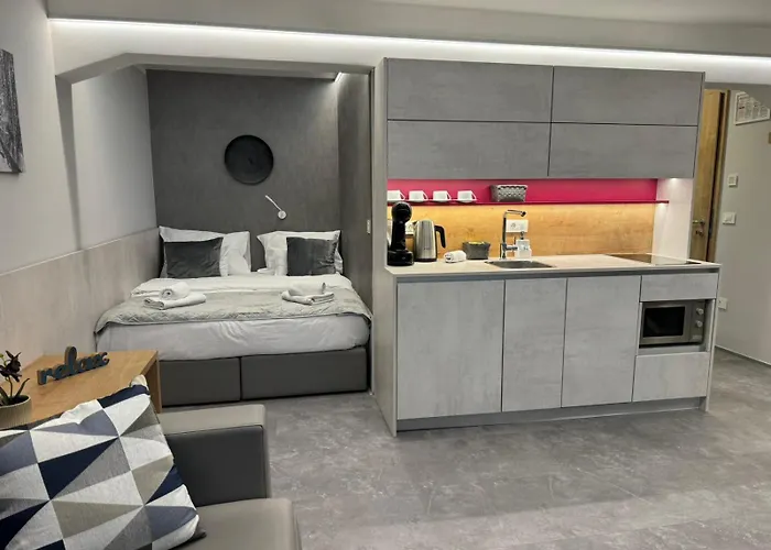 Emona - - Free Parking