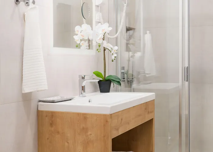 Emona - - Free Parking 4*