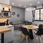 Ξενοδοχείο με διαμερίσματα Emona - - Free Parking