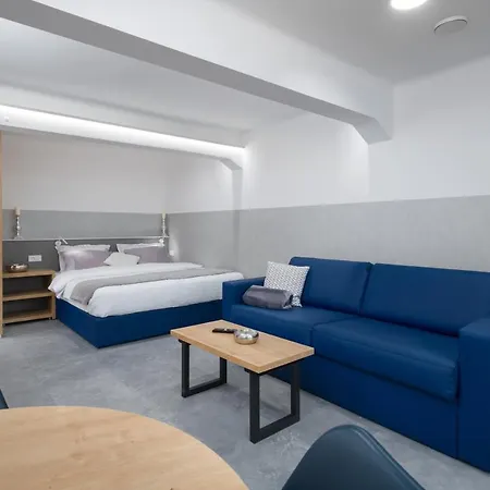 Emona - - Free Parking