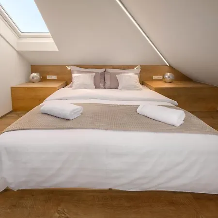 Aparthotel Emona - - Free Parking 4*