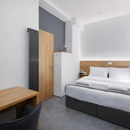 Emona - - Free Parking Aparthotel Ljubljana