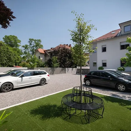 Emona - - Free Parking Aparthotel 4*