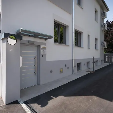 Emona - - Free Parking 4* Laibach