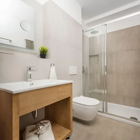 Emona - - Free Parking 4*