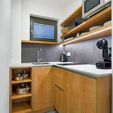 Emona - - Free Parking 4*