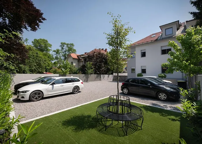 Emona - - Free Parking Aparthotel 4*