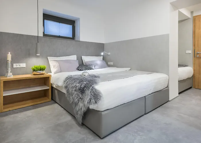 Emona - - Free Parking Apart Otel