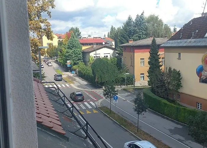 Apart Otel Emona - - Free Parking