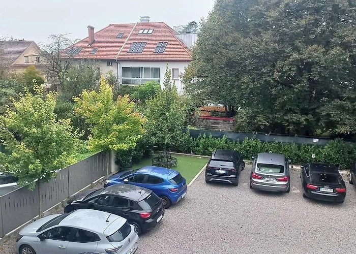 Emona - - Free Parking מלון דירות 4*