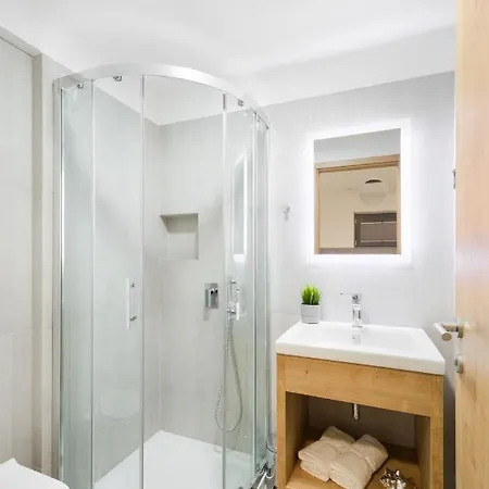 Emona - - Free Parking