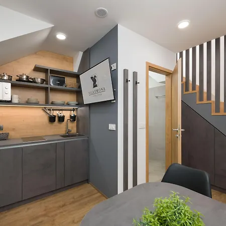 Apartmanhotel Emona - - Free Parking 4*